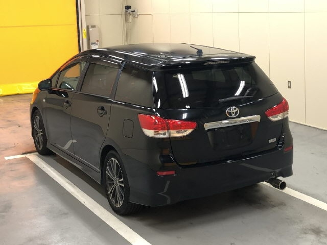 TOYOTA WISH 2012