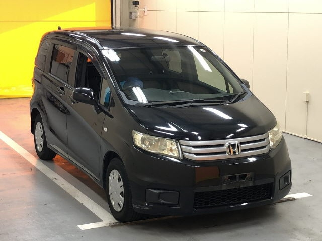 HONDA FREED 2010