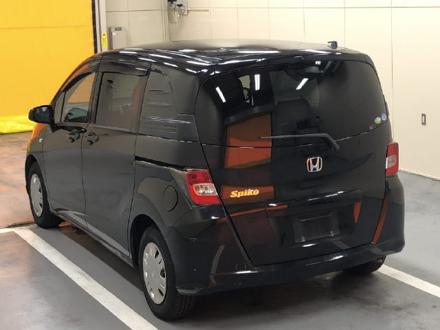 HONDA FREED 2010