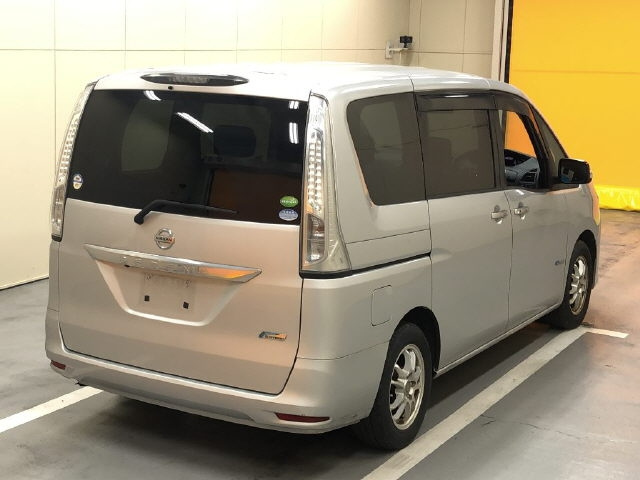 NISSAN SERENA 2015