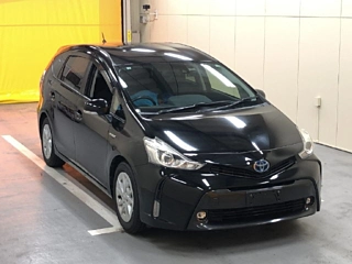 TOYOTA PRIUS ALPHA 2015