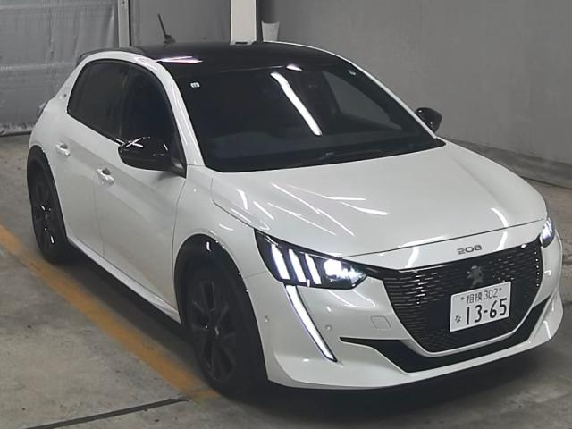PEUGEOT 208 2021