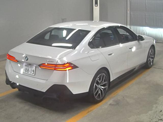 BMW 5 SERIES 2024