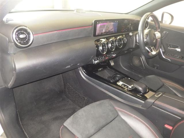 MERCEDES BENZ A CLASS 2019