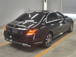 MERCEDES BENZ E CLASS 2018
