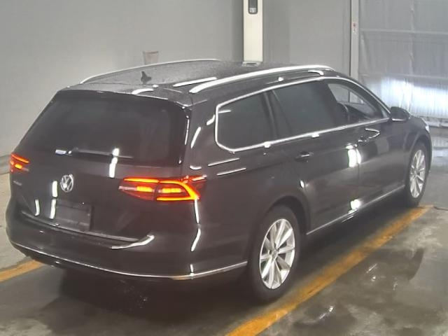 VOLKSWAGEN PASSAT VARIANT 2018