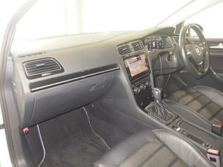 VOLKSWAGEN GOLF VARIANT 2017