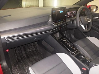 VOLKSWAGEN GOLF 2025