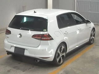 VOLKSWAGEN GOLF 2015