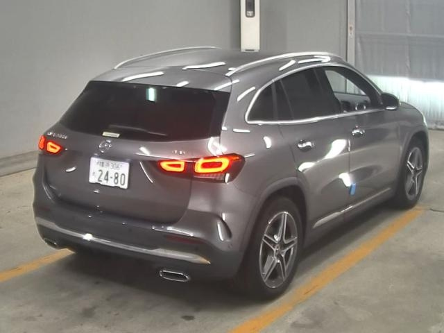 MERCEDES BENZ GLA CLASS 2023