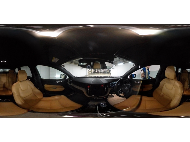 VOLVO XC60 2020