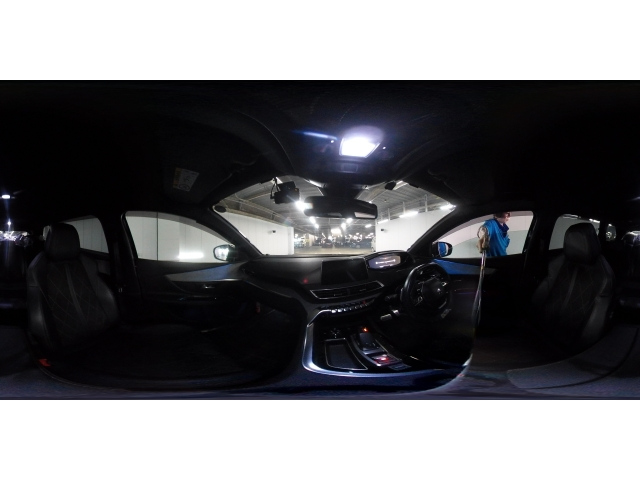 PEUGEOT 5008 2017