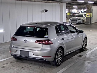 VOLKSWAGEN GOLF 2020