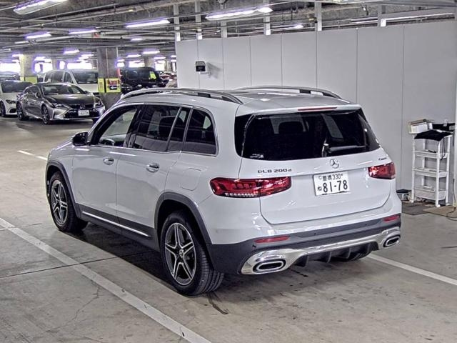 MERCEDES BENZ GLB 2023