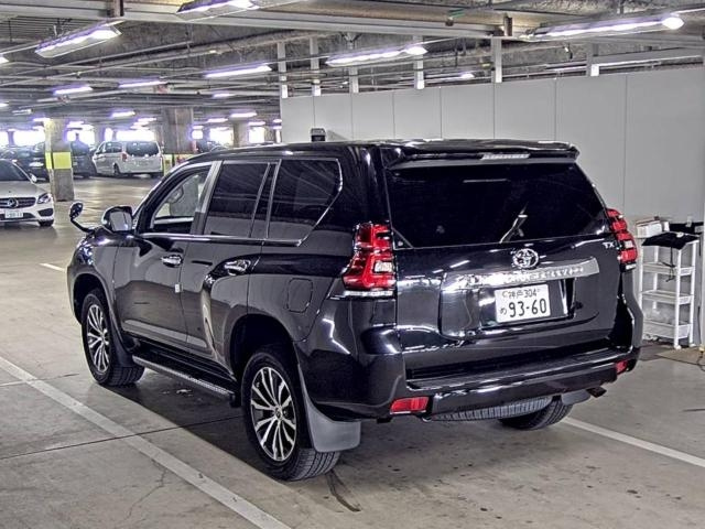 TOYOTA LAND CRUISER PRADO 2018