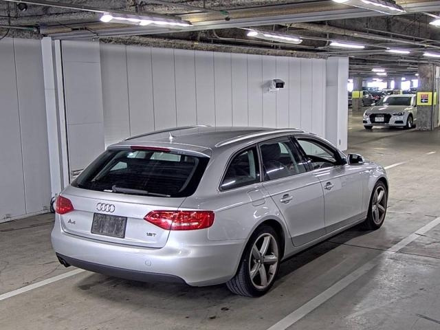 AUDI A4 2009