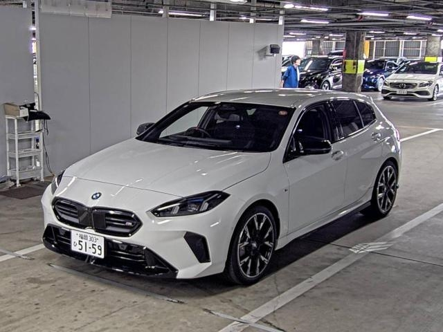 BMW 1 SERIES 2024