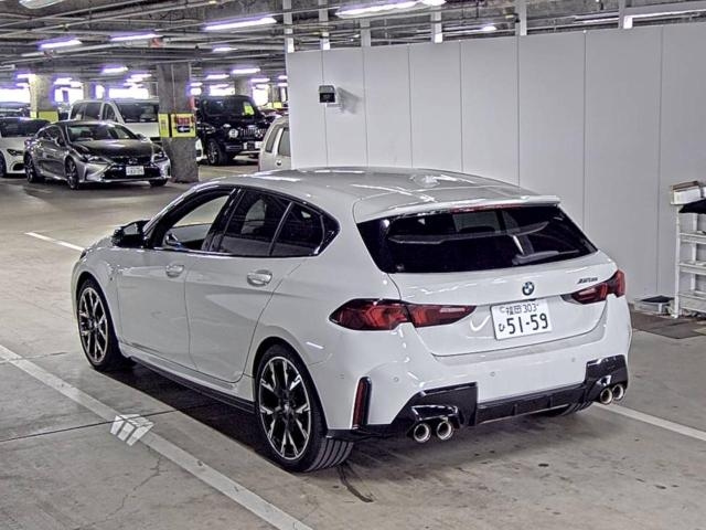 BMW 1 SERIES 2024