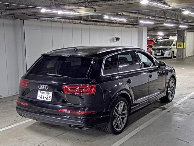 AUDI Q7 2017