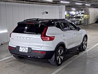 VOLVO XC40 2022