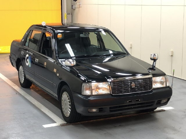 TOYOTA CROWN COMFORT 2018