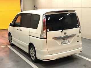 NISSAN SERENA 2011