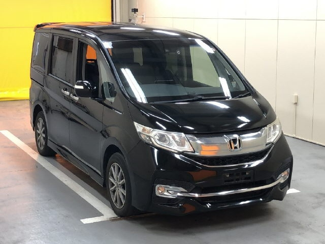 HONDA STEP WAGON 2016