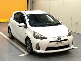 TOYOTA AQUA 2013