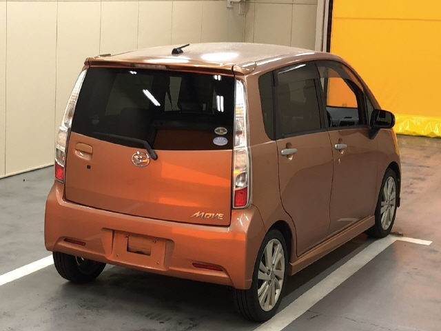 DAIHATSU MOVE 2011