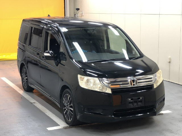 HONDA STEP WAGON 2011