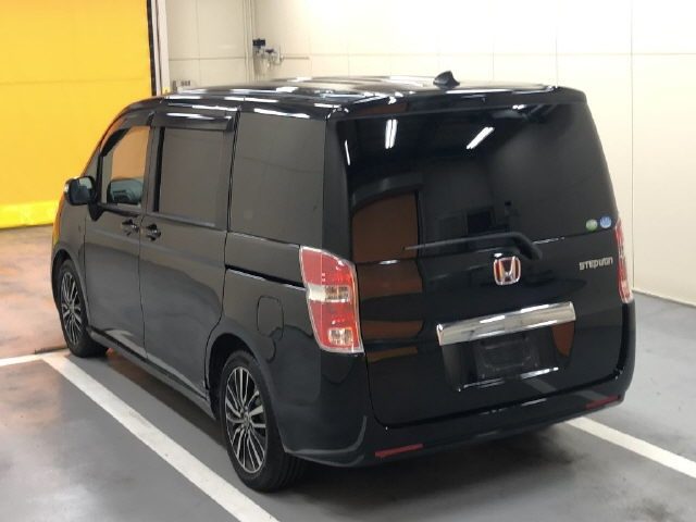 HONDA STEP WAGON 2011