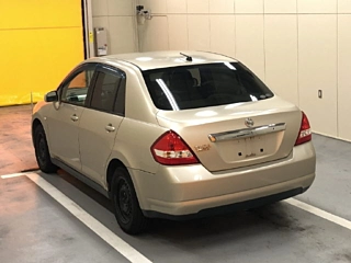 NISSAN TIIDA LATIO 2012