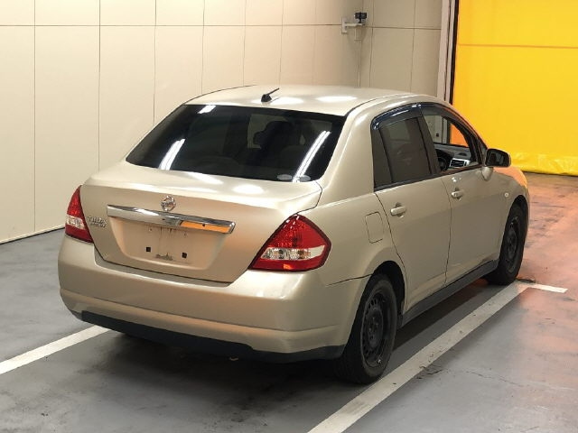 NISSAN TIIDA LATIO 2012