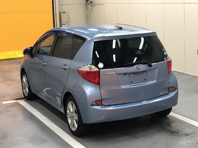 TOYOTA RACTIS 2011