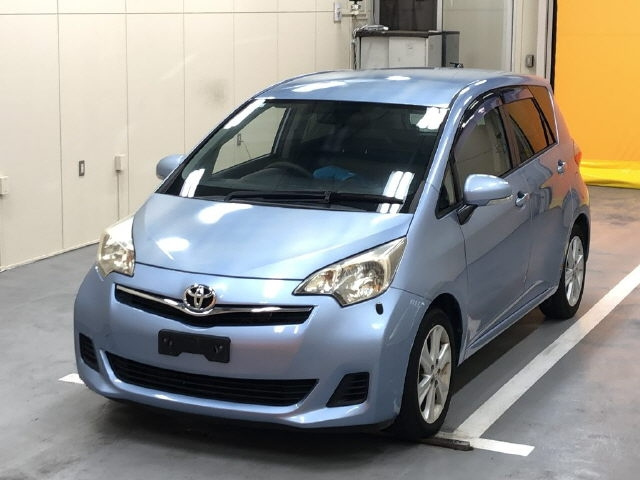 TOYOTA RACTIS 2011
