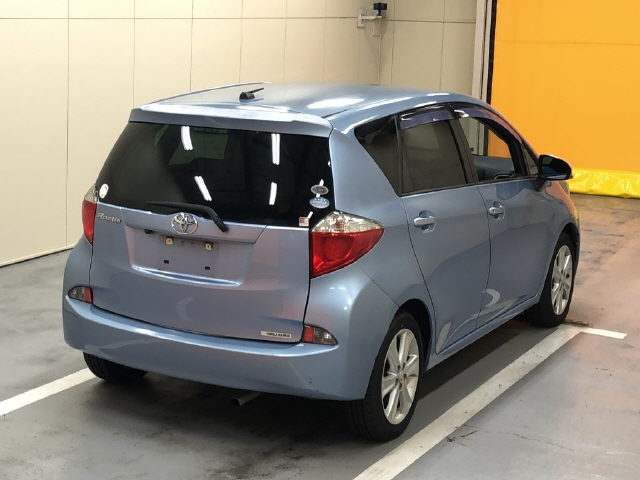 TOYOTA RACTIS 2011