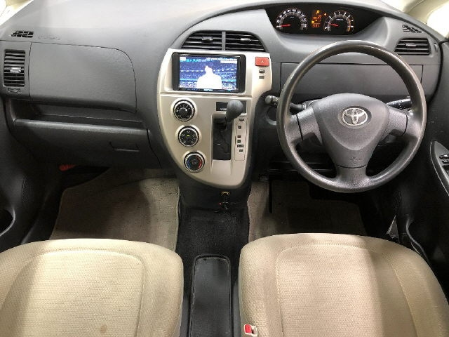 TOYOTA RACTIS 2010