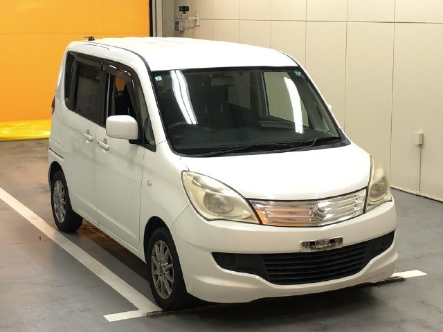 SUZUKI SOLIO 2011