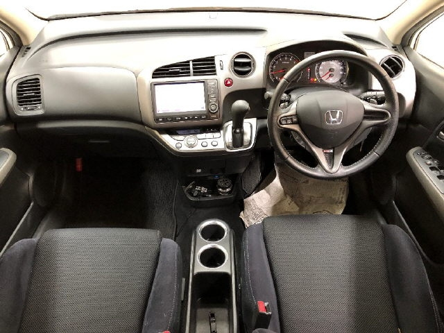 HONDA STREAM 2009