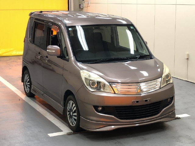 MITSUBISHI DELICA D2 2012