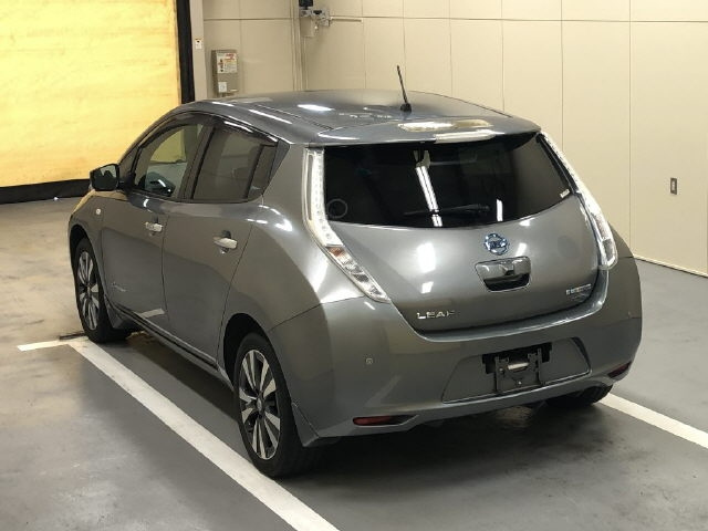 NISSAN LEAF 2016
