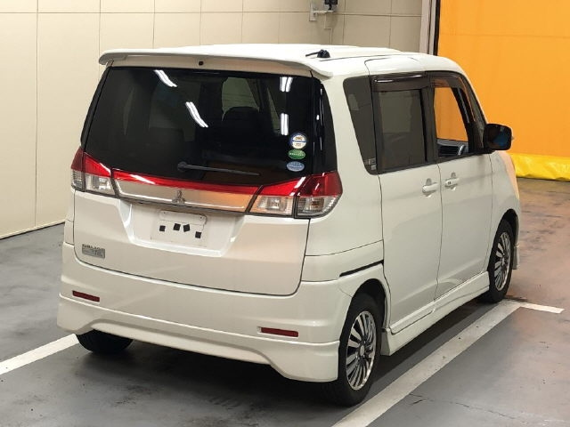 MITSUBISHI DELICA D2 2012