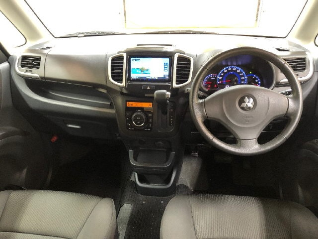 MITSUBISHI DELICA D2 2012
