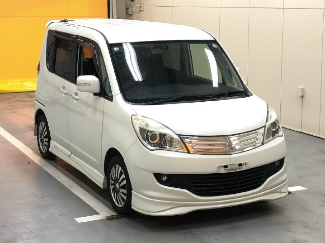 MITSUBISHI DELICA D2 2012