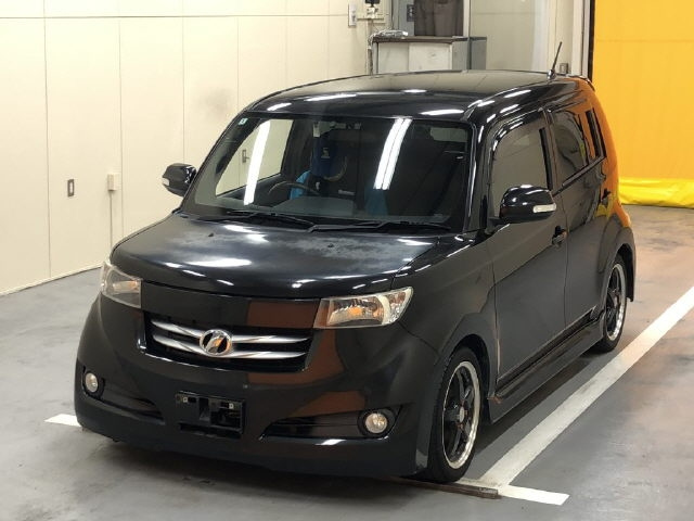 TOYOTA BB 2010