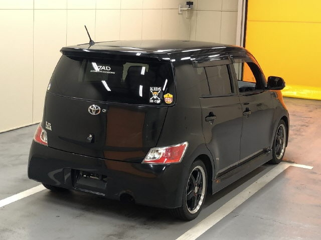 TOYOTA BB 2010