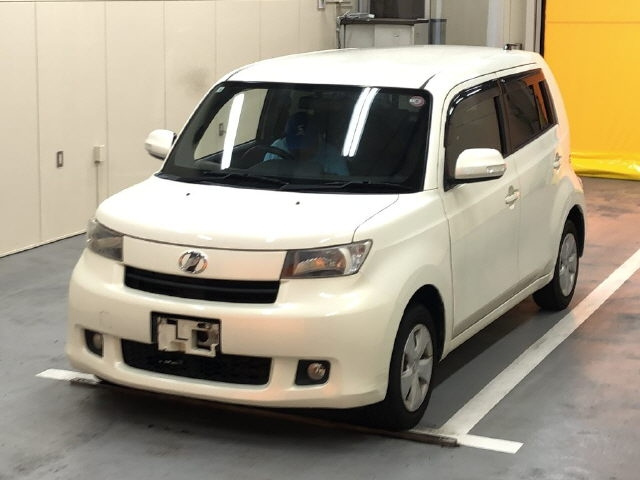 TOYOTA BB 2012