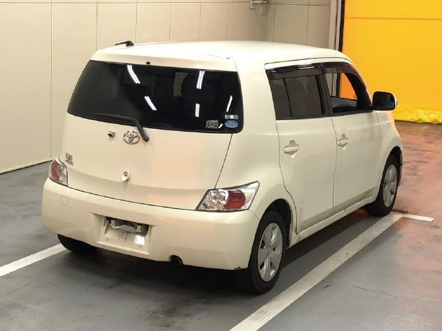 TOYOTA BB 2012
