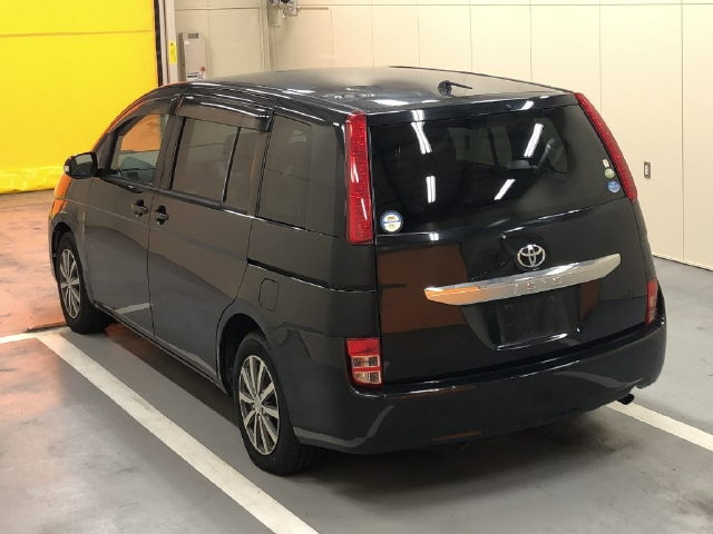 TOYOTA ISIS 2009