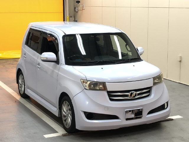 TOYOTA BB 2008